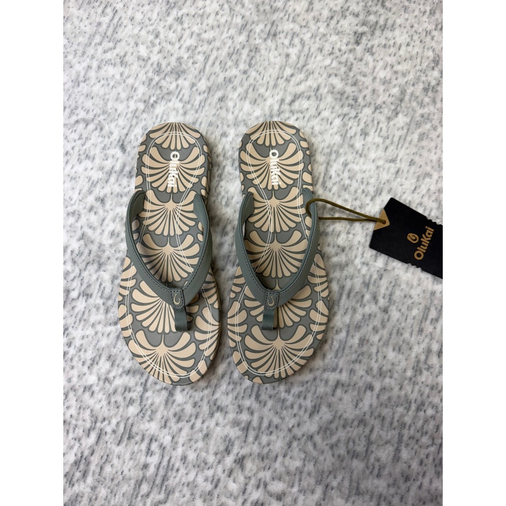 OluKai Ui Women 6 Sage Tan Palm Fan Print Flip Flop Sandals 20537-SPZQ